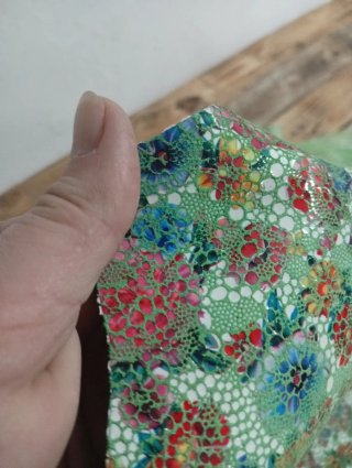 Piel de cabra con estampado floral
