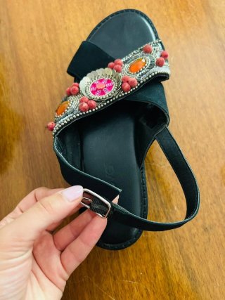 Sandali donna neri con decorazioni