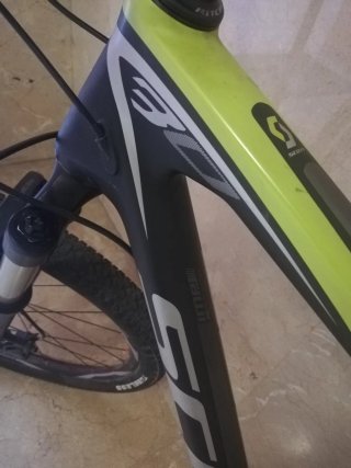 Bici MTB marca: SCOTT, modelo: scale 30, 26", L