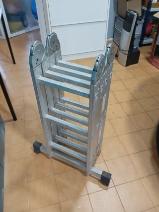 Escalera Bricobi Multiusos Plegable 150kg.