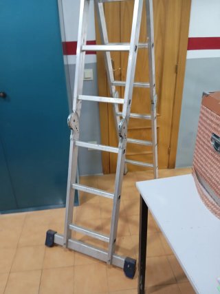 Escalera Bricobi Multiusos Plegable 150kg.