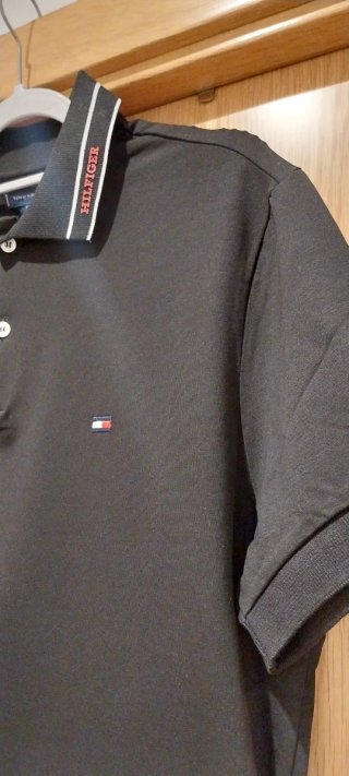 Polo Tommy Hilfiger Preto Tamanho M
