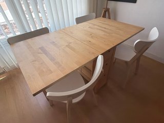 Mesa y 4 Sillas Madera