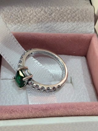 Anillo Pandora Esmeralda