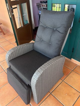 Sillón exterior Jysk ratán gris nuevo