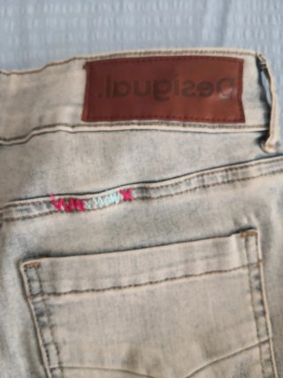 Bermudas vaqueras mujer Desigual T.24 (34) bordada