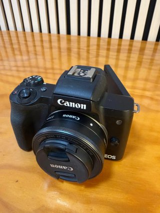Canon EOS M50 + Objetivo Pancake 22mm
