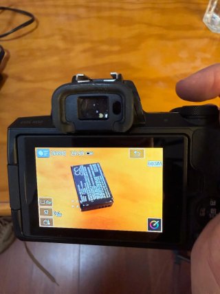Canon EOS M50 + Objetivo Pancake 22mm
