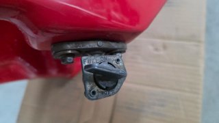 Depósito Gasolina Honda XR 600 R rojo brillo.