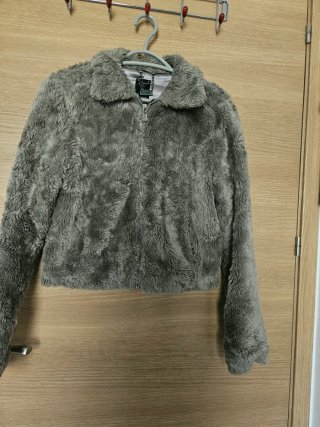 Chaqueta de pelo gris