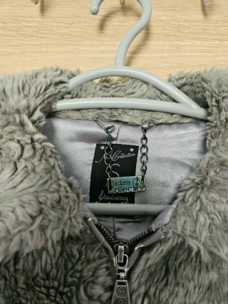 Chaqueta de pelo gris