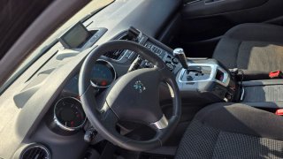 Peugeot 5008 2011