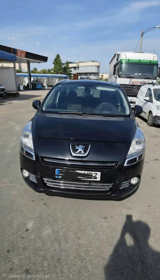 Peugeot 5008 2011