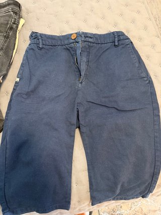 Pantalón corto de marca azul