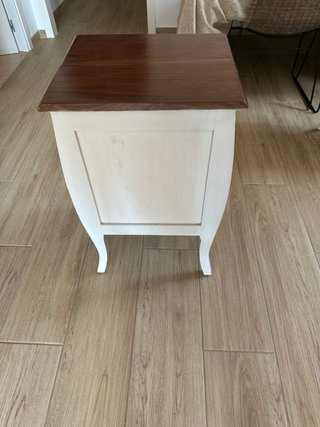 Mesita de noche madera blanca y marrón