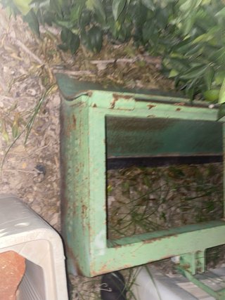 Trajilla tractor Pasquali, Agria