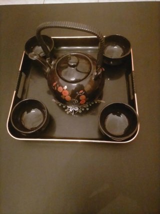 Servizio da thè nero con 4 tazze