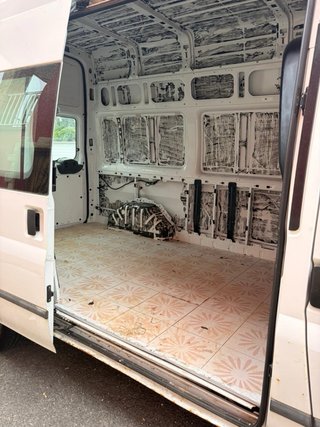 Ford Transit 2011