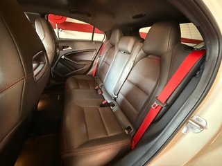Mercedes-Benz Clase A45 AMG 381CV