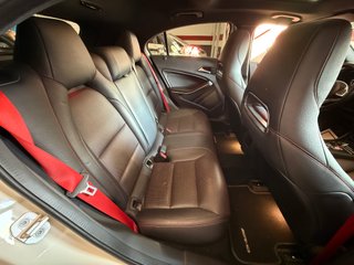 Mercedes-Benz Clase A45 AMG 381CV