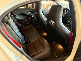 Mercedes-Benz Clase A45 AMG 381CV