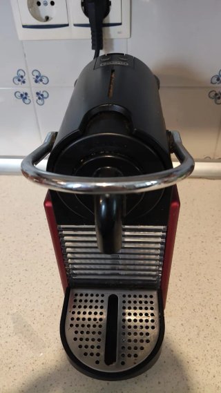 Cafetera Nespresso DeLonghi Roja