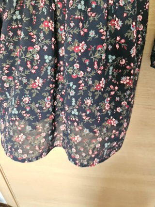 Vestido floral azul y rosa