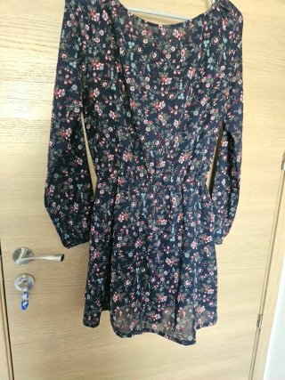 Vestido floral azul y rosa