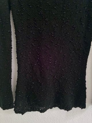 Jersey negro escotado manga larga