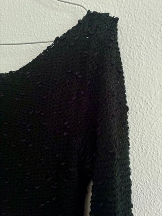 Jersey negro escotado manga larga