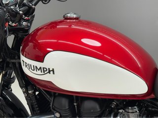 TRIUMPH BONNEVILLE T 100 NEW CHURCH