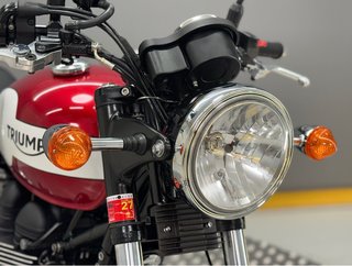 TRIUMPH BONNEVILLE T 100 NEW CHURCH