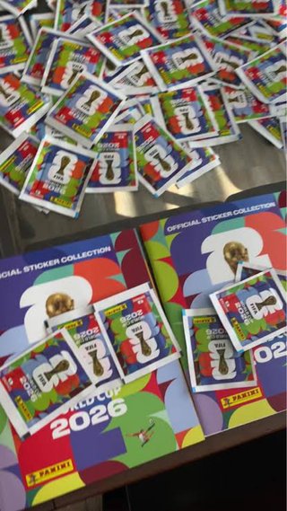 20 Sobres y 2 Álbumes Panini Mundial 2026