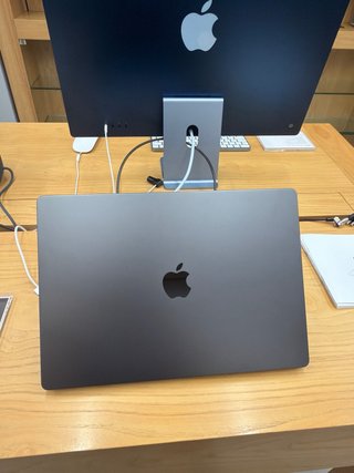 MACBOOK PRO 16" M3 18GB 512GB - GARANTÍA 12 MESES