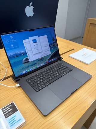 MACBOOK PRO 16" M3 18GB 512GB - GARANTÍA 12 MESES