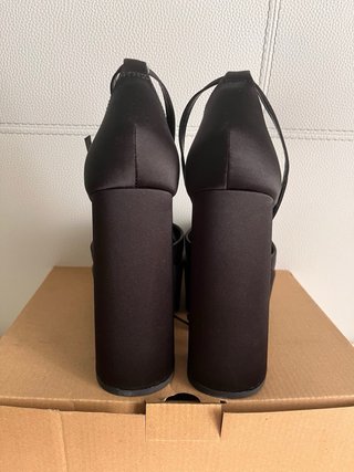 Zapatos de tacón negros talla 38