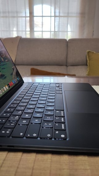 MacBook Air M3 (7 cicli)