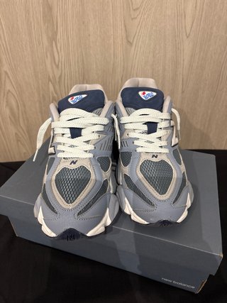 Tenis New Balance 9060 Azul