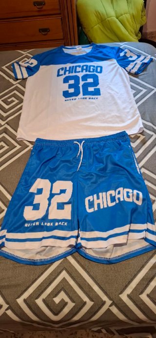 Conjunto Chicago 32 Camiseta y Pantalón Corto