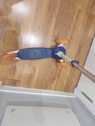 Patinete infantil 3 ruedas naranja y azul