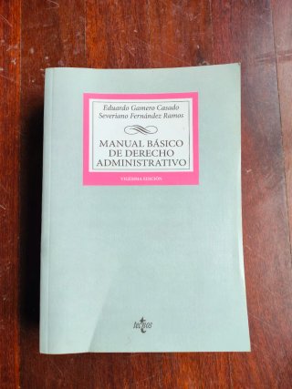 Manual básico de derecho administrativo