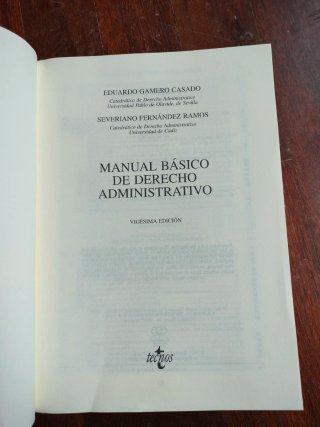 Manual básico de derecho administrativo