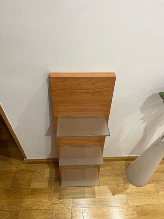 Estantería madera con baldas cristal