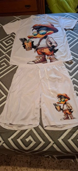 Conjunto camiseta y shorts estampado pato