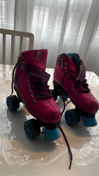 Patines rosas con cordones morados Numero 35
