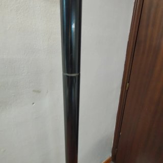 Perchero de pie metálico negro