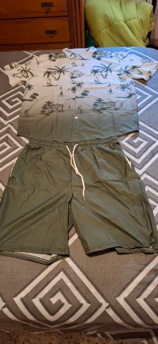 Conjunto Camisa y Pantalón Corto Hombre