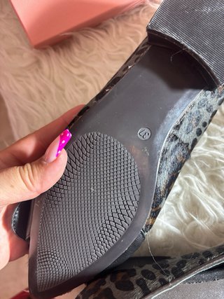 Zapatillas Alma en Pena leopardo con hebilla