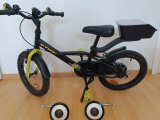 Bicicleta infantil Btwin 16 pulgadas con ruedines