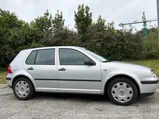 Volkswagen Golf 2003